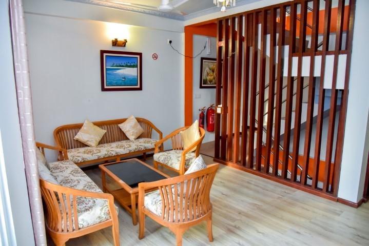 Crystal Crown Hotel Hulhumale Bagian luar foto