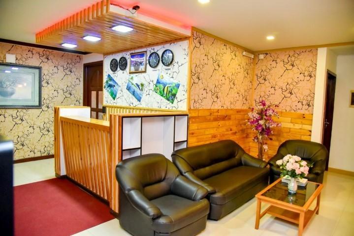 Crystal Crown Hotel Hulhumale Bagian luar foto