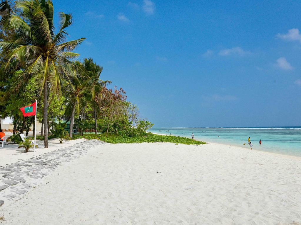 Crystal Crown Hotel Hulhumale Bagian luar foto