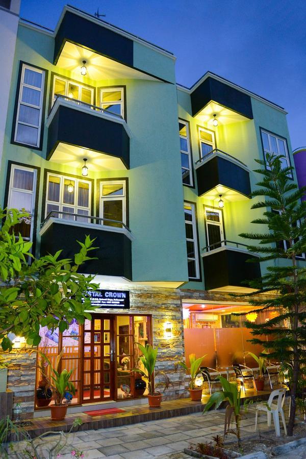 Crystal Crown Hotel Hulhumale Bagian luar foto